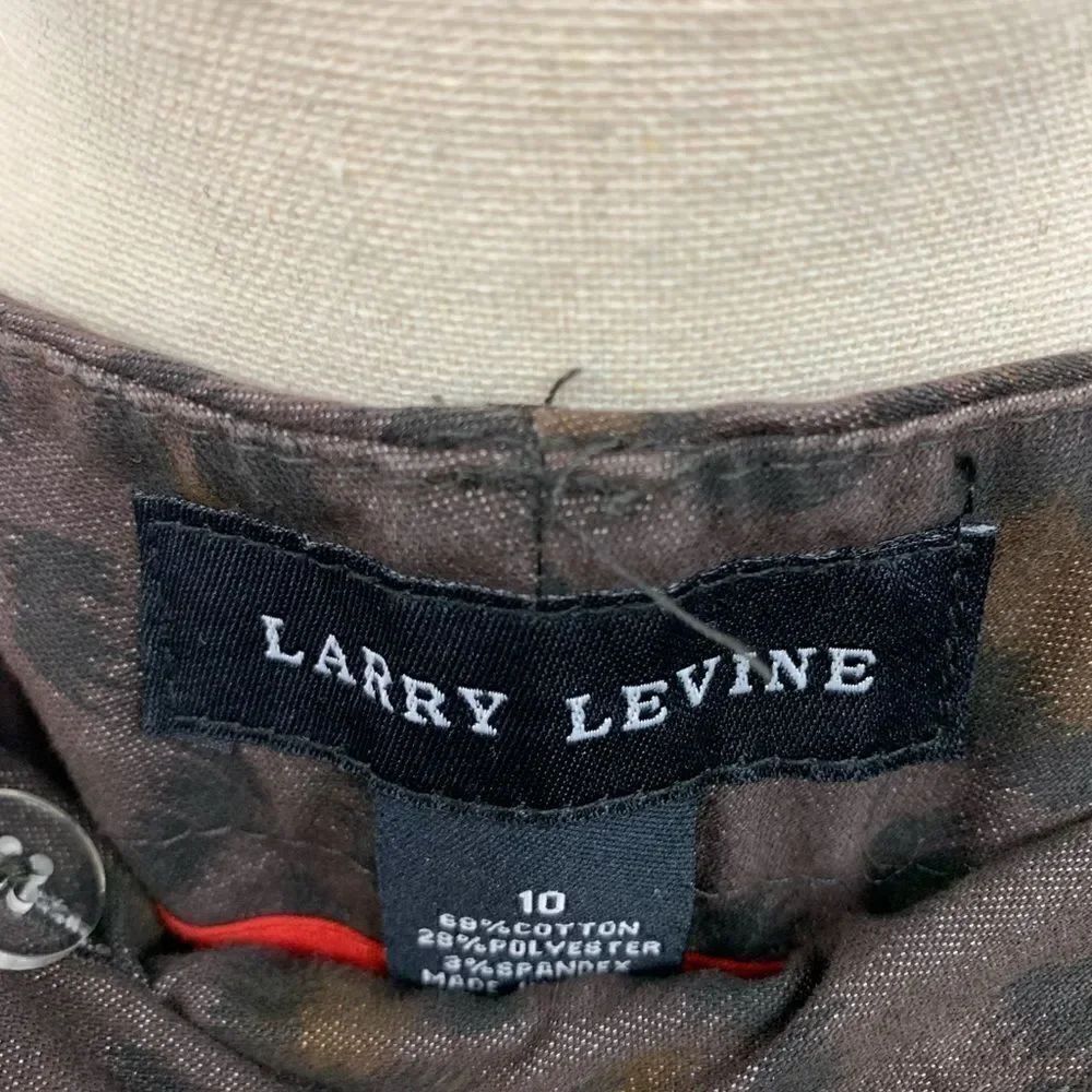 Larry Levine Capris  - Picture 2 of 4